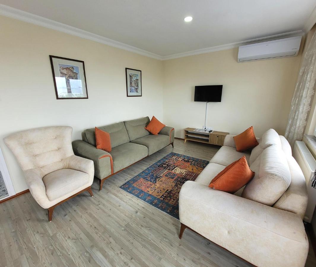 B&B Masif House